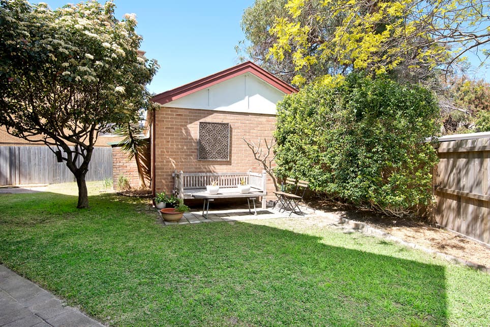 4/15 Lugar Brae Avenue, Bronte, Bronte - Image 1