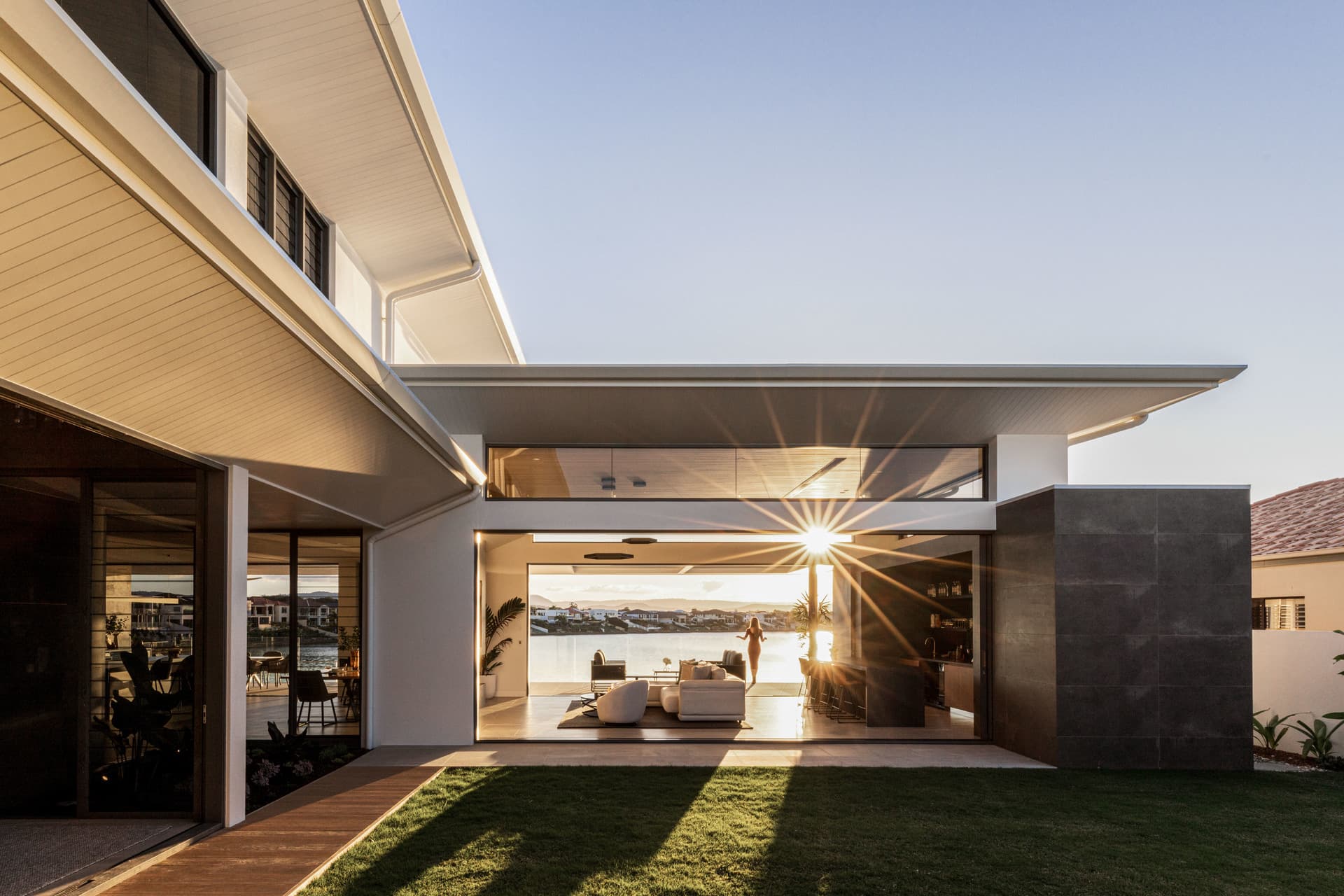 150 Sir Bruce Small Boulevard, Benowa Waters, QLD, 4217, Benowa - Thumbnail 2
