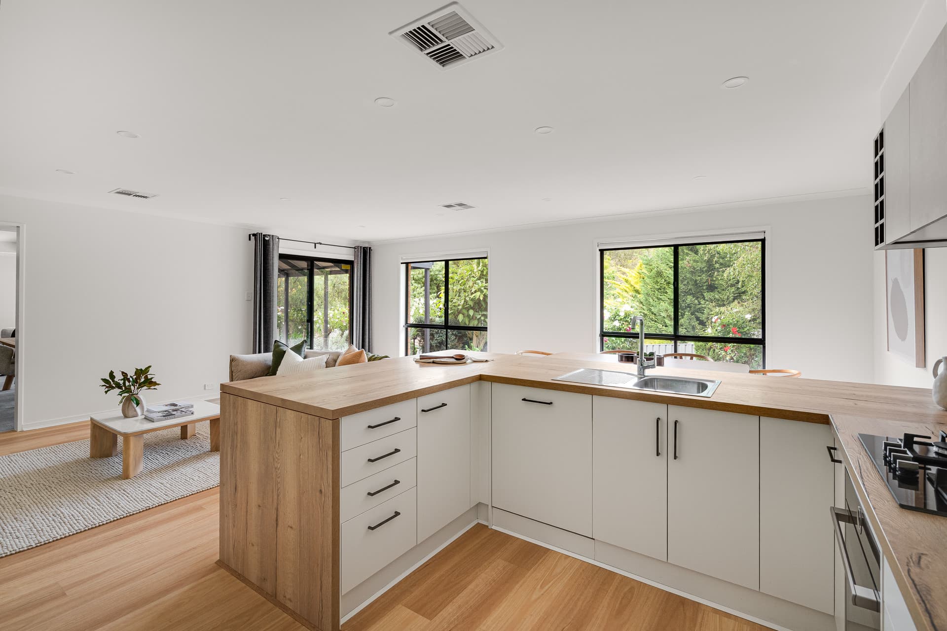 1 Erica Court, Flagstaff Hill - Thumbnail 6