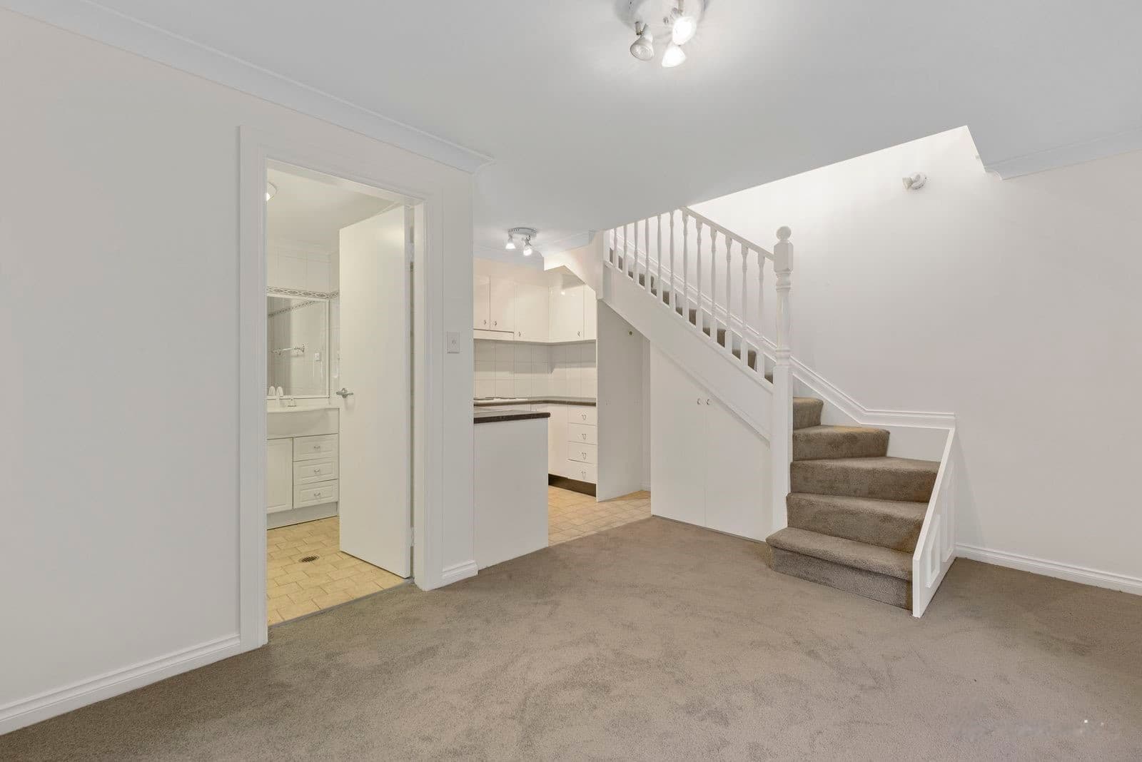 3/170 Wyndham  Street, Alexandria, Alexandria - Thumbnail 6