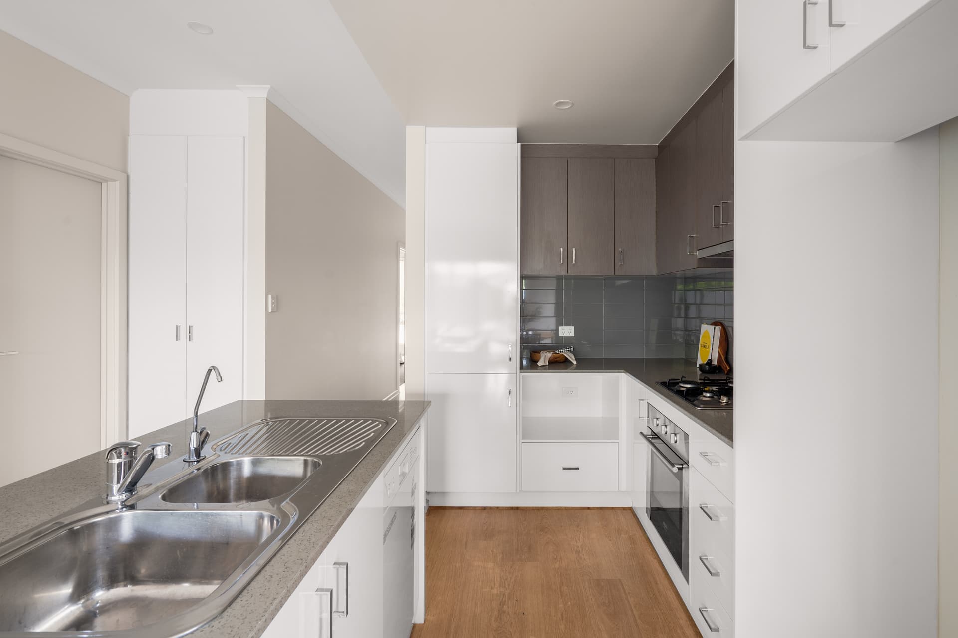 14 Farne Terrace, Marion - Thumbnail 4