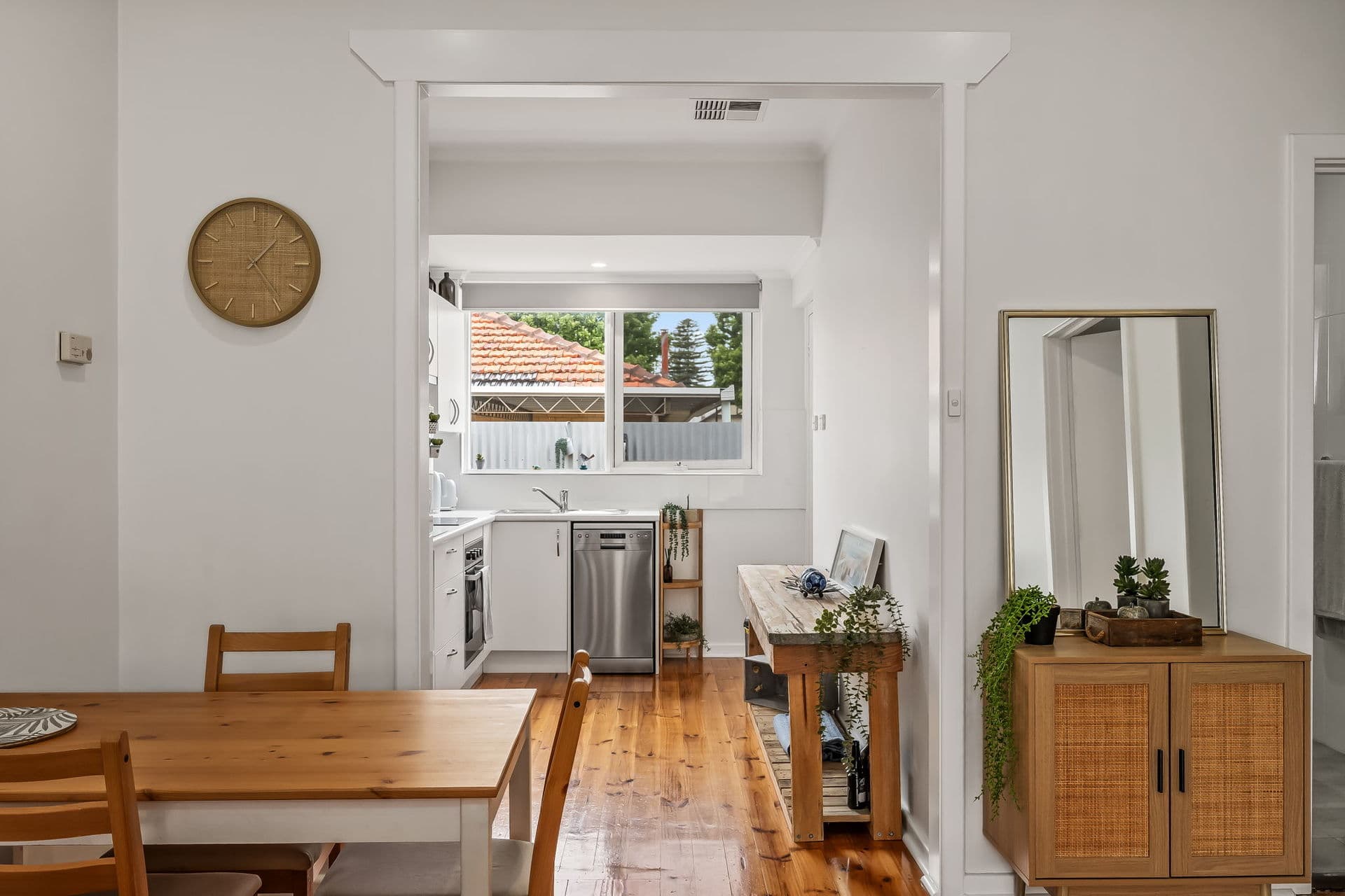 9/8-10 Second Avenue, Glenelg East - Thumbnail 4