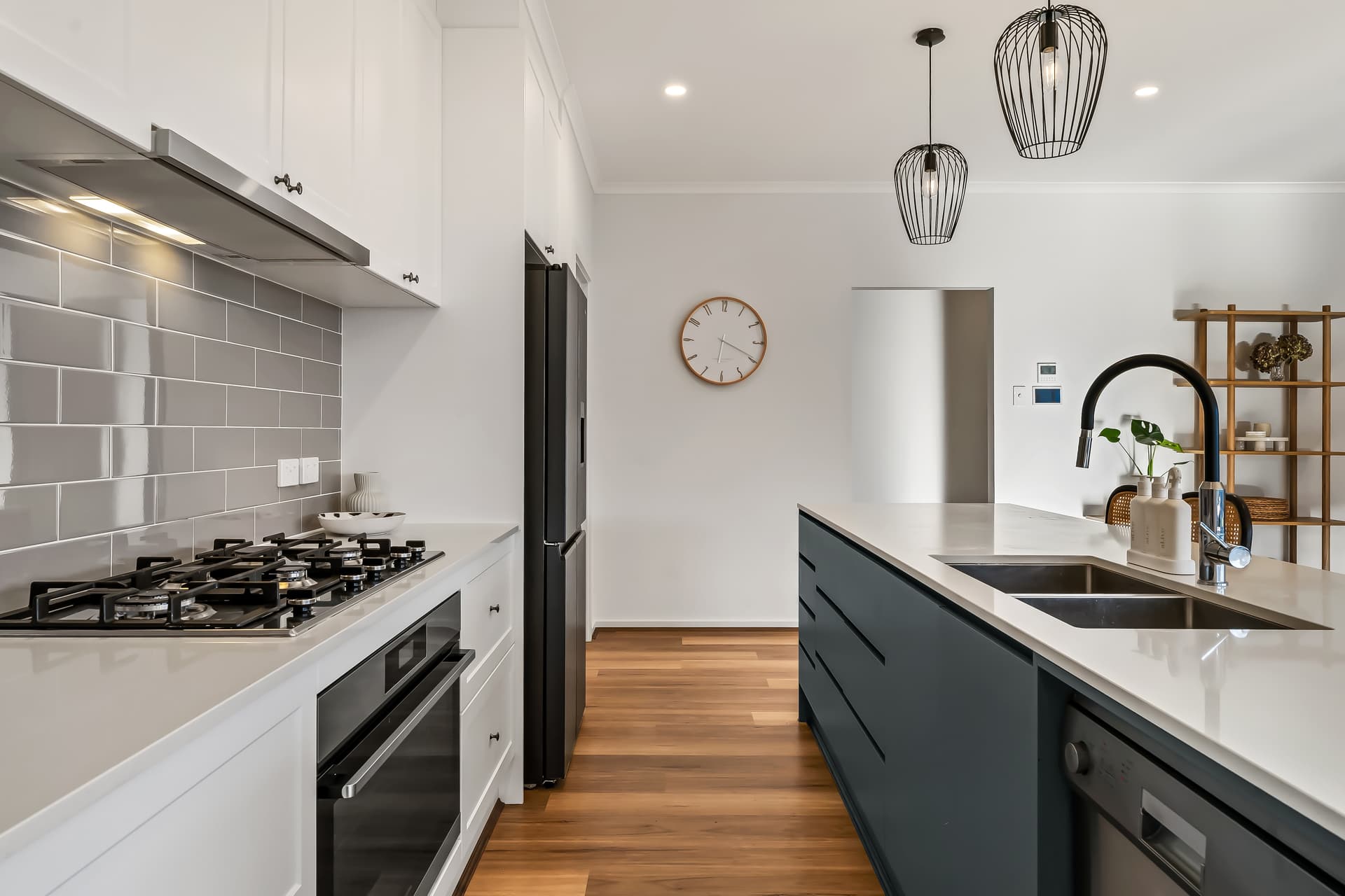 23 Bright Avenue, Moana - Thumbnail 4