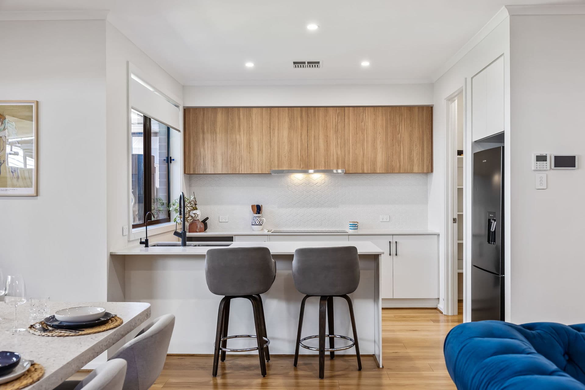 7 Barry Drive, Findon - Thumbnail 2
