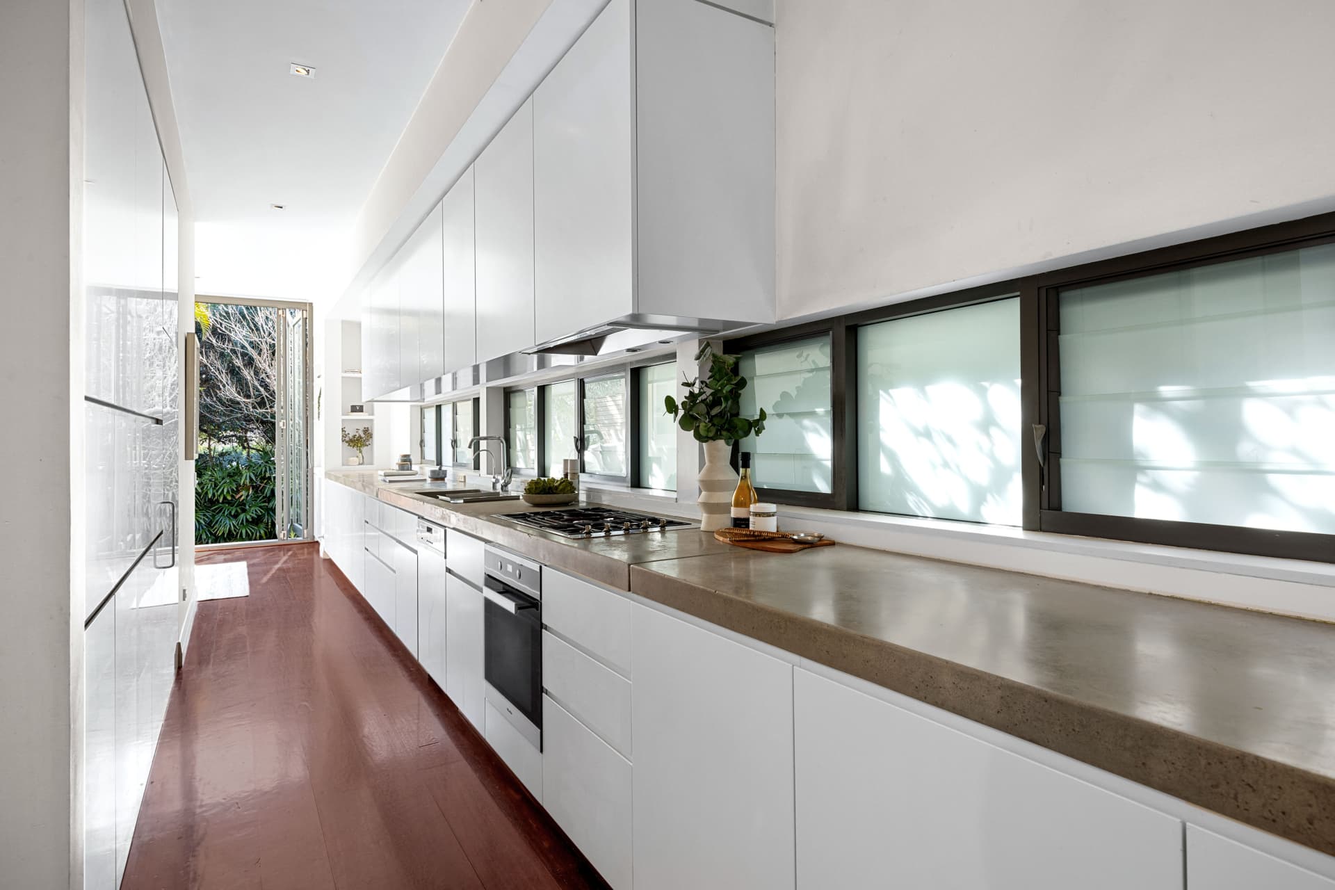 69 St Thomas  Street, Bronte, Bronte - Thumbnail 2