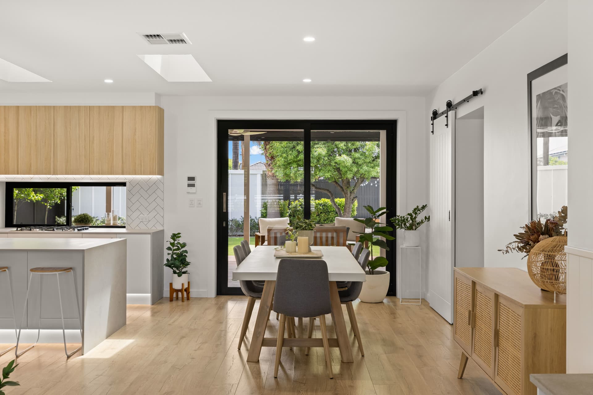 15 Wood Street, South Plympton - Thumbnail 4