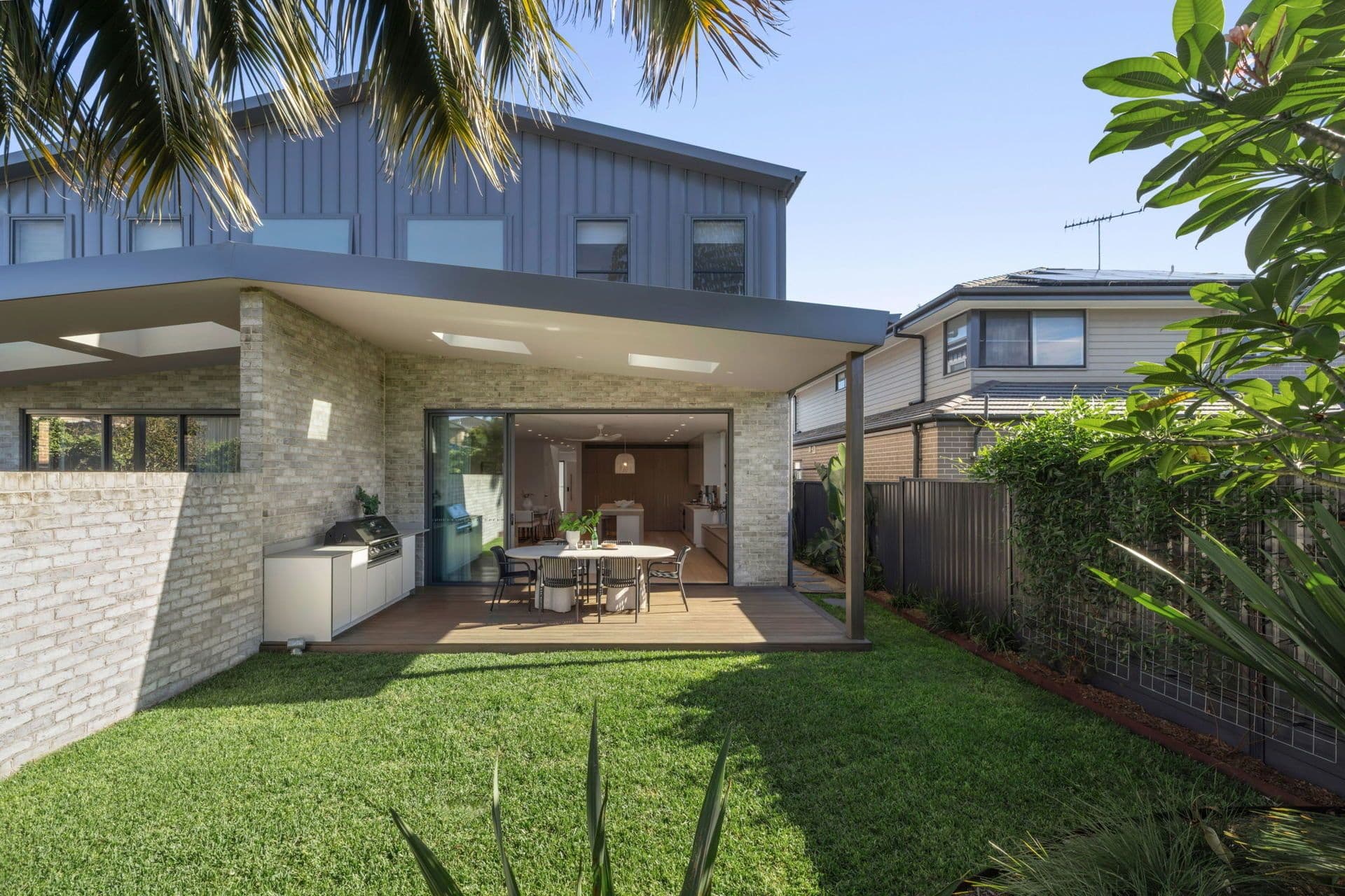 16 Dampier Street, Chifley - Thumbnail 2