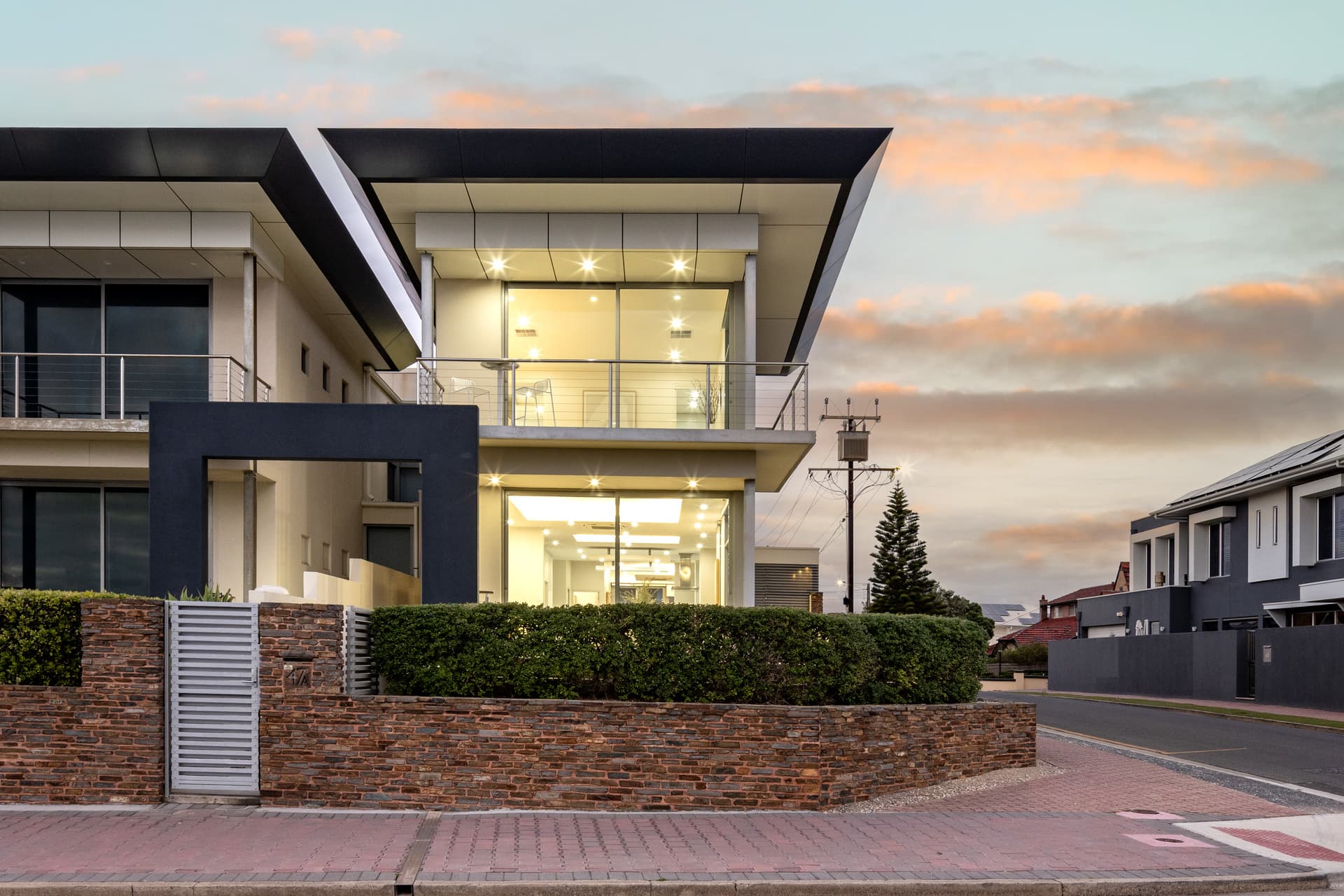 47A South Esplanade, Glenelg South - Thumbnail 2
