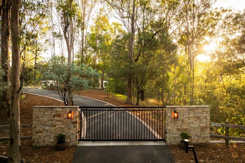 504/3 Black Lion Place, Kensington, Pullenvale - Thumbnail 3