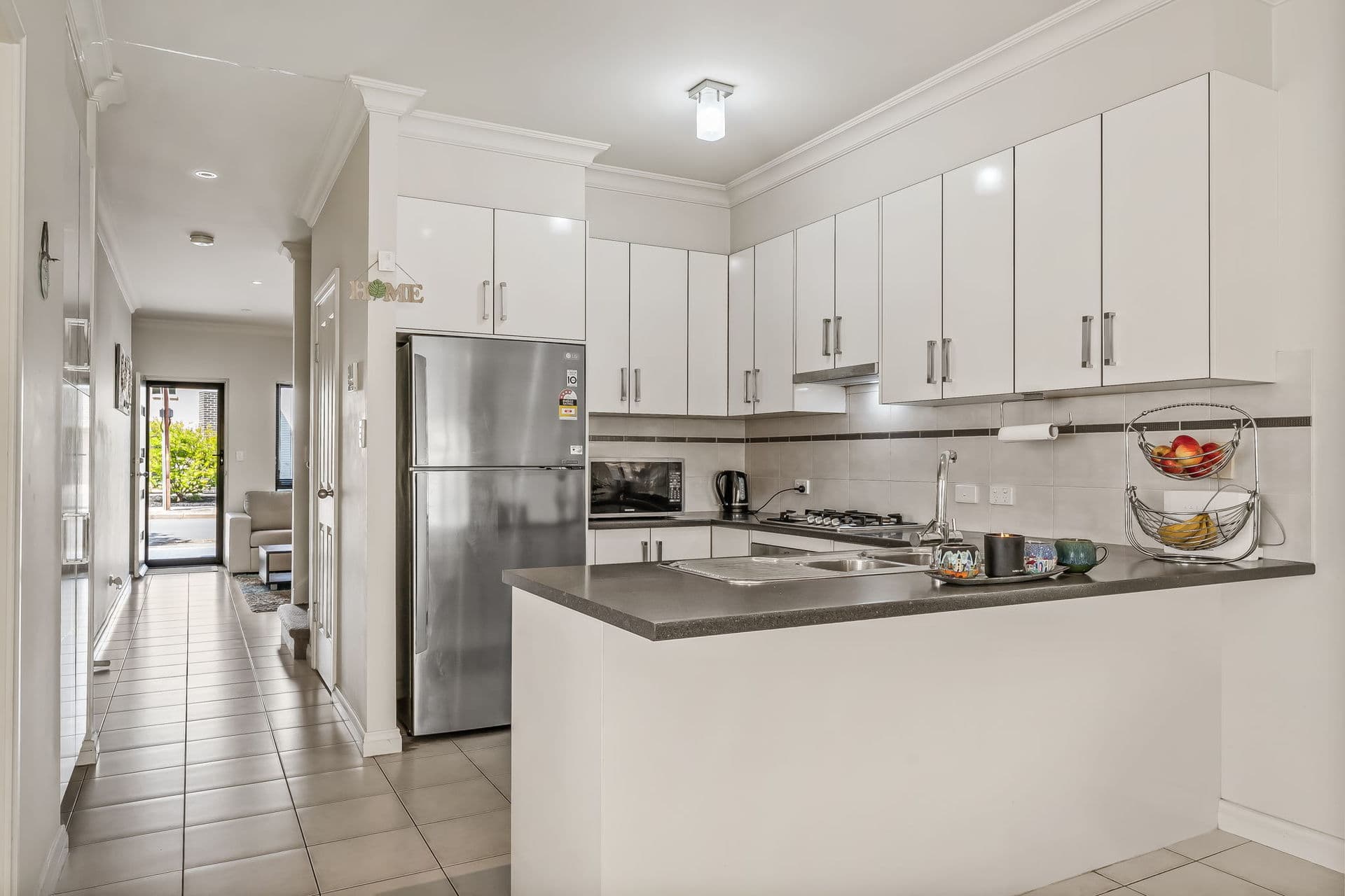 2A Raggatt Crescent, Mitchell Park - Thumbnail 5