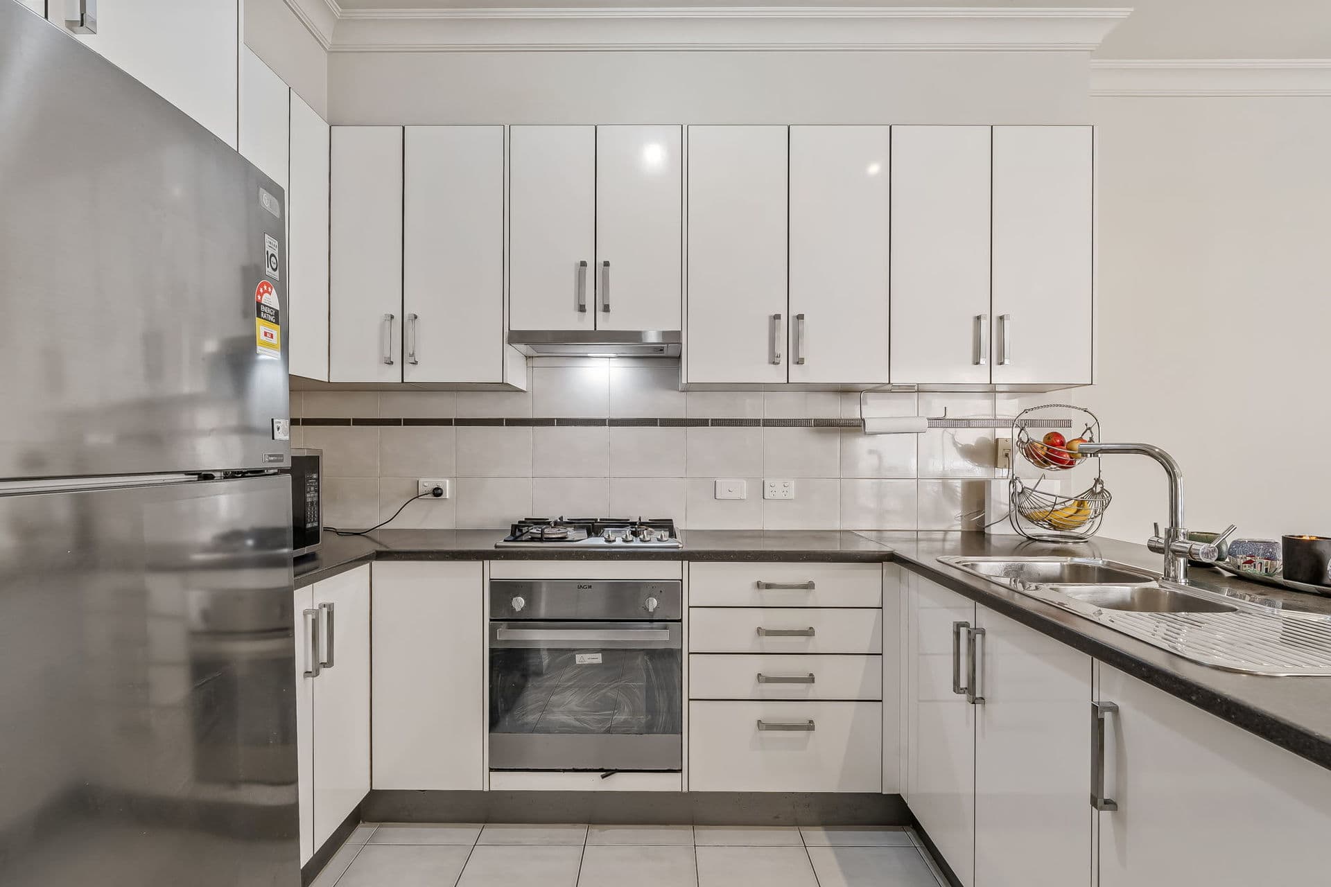 2A Raggatt Crescent, Mitchell Park - Thumbnail 6