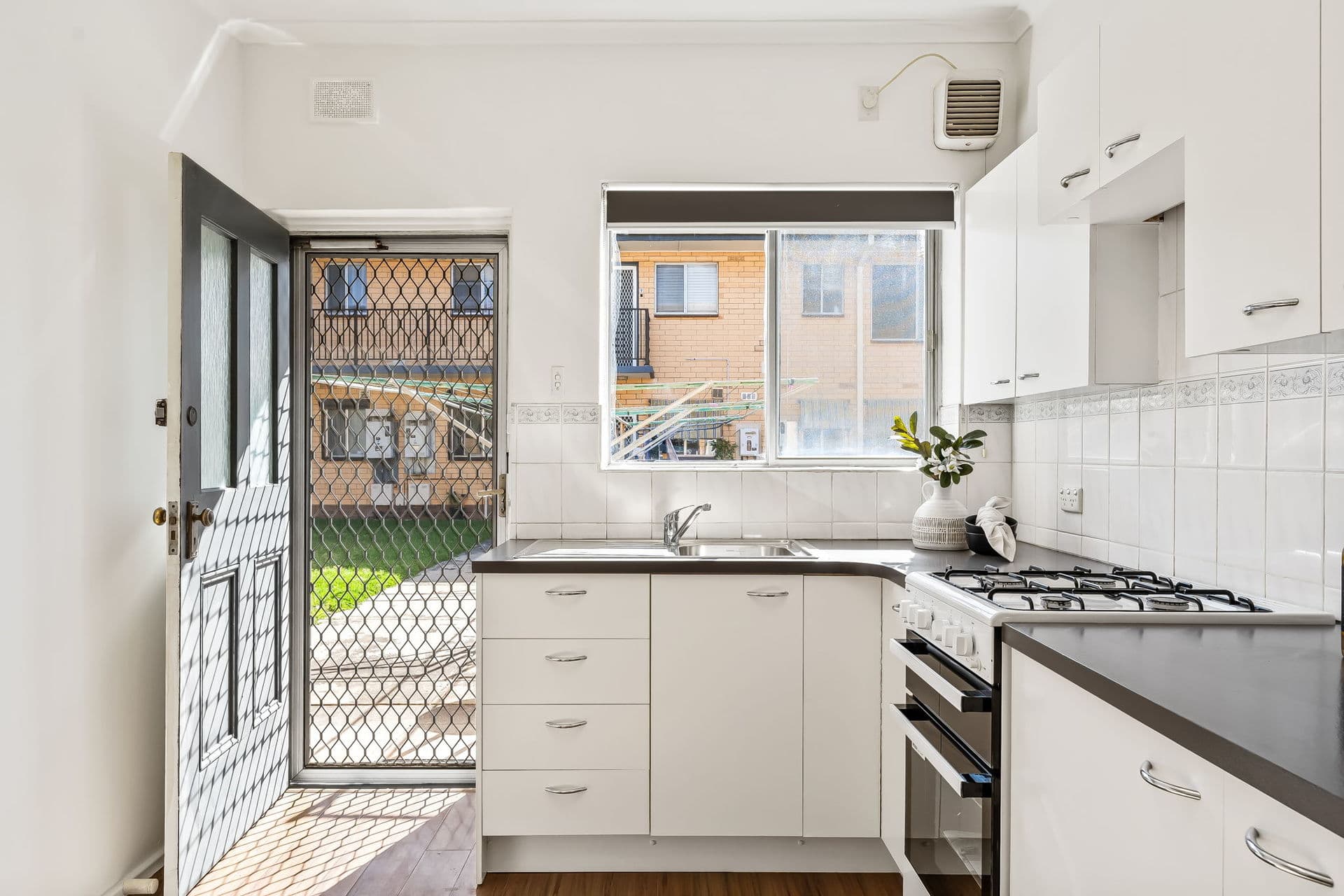 8/30 Oaklands Road, Somerton Park - Thumbnail 8