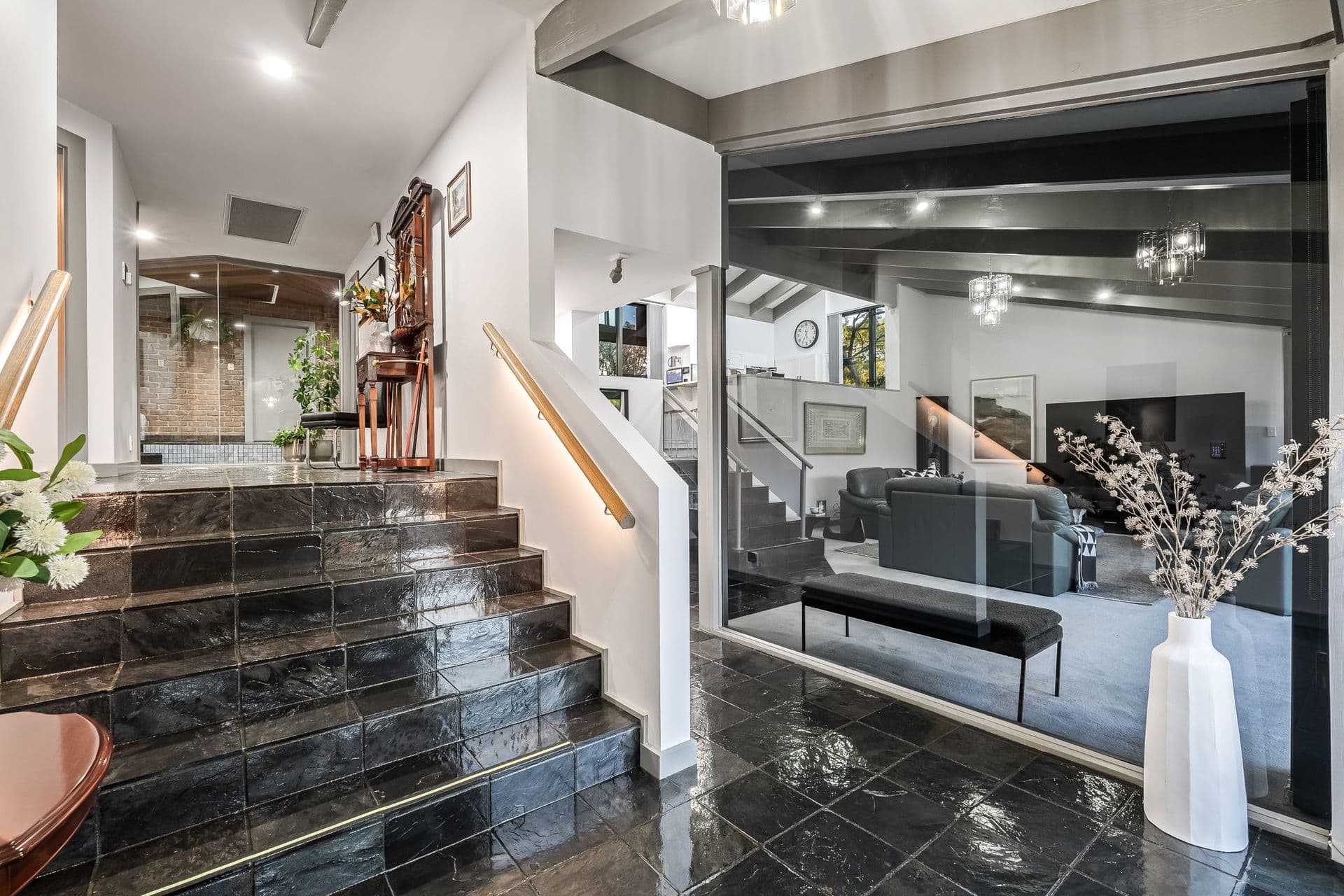 6 Willowbridge Grove, Burnside - Thumbnail 3