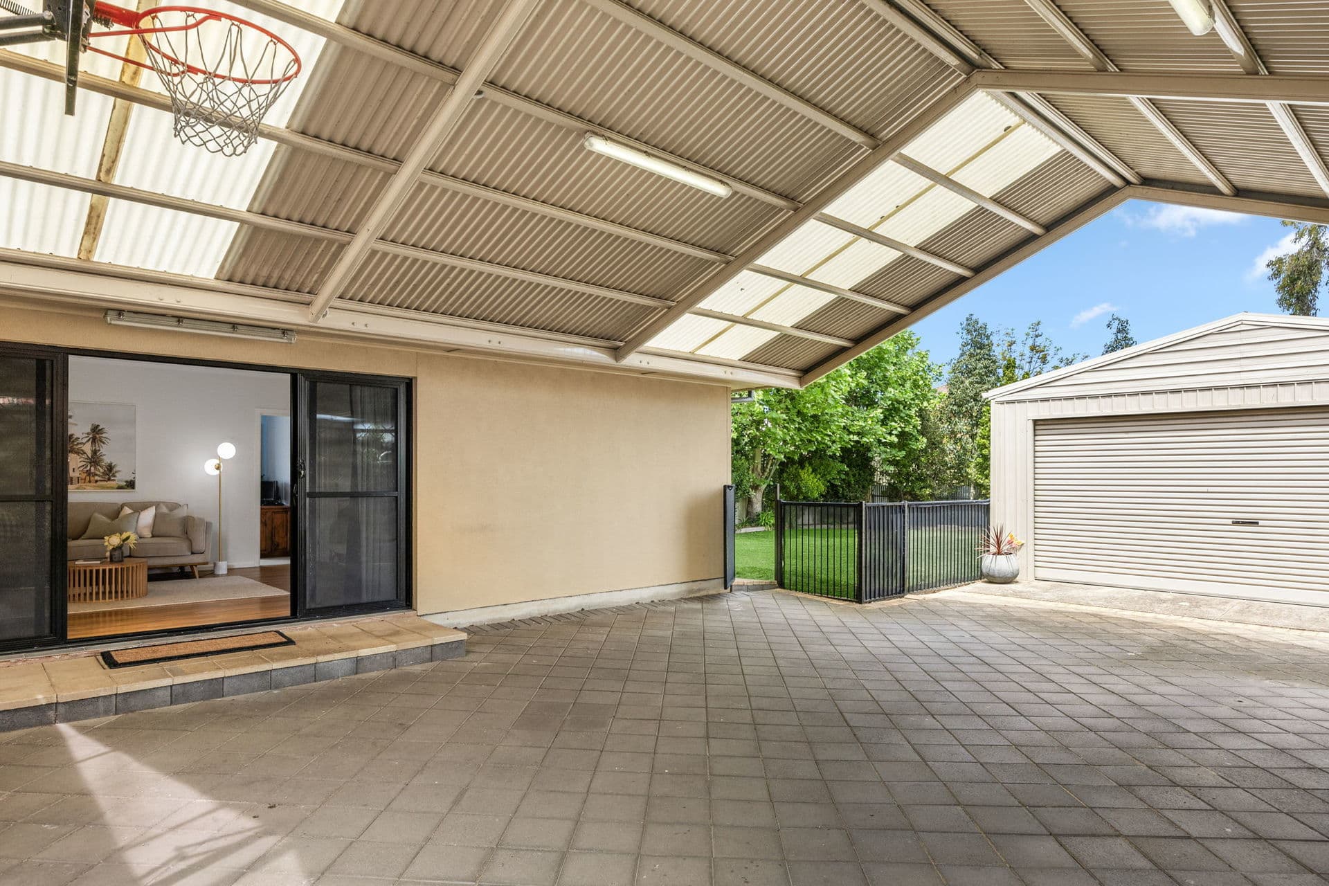 16 Elms Avenue, Richmond - Thumbnail 2