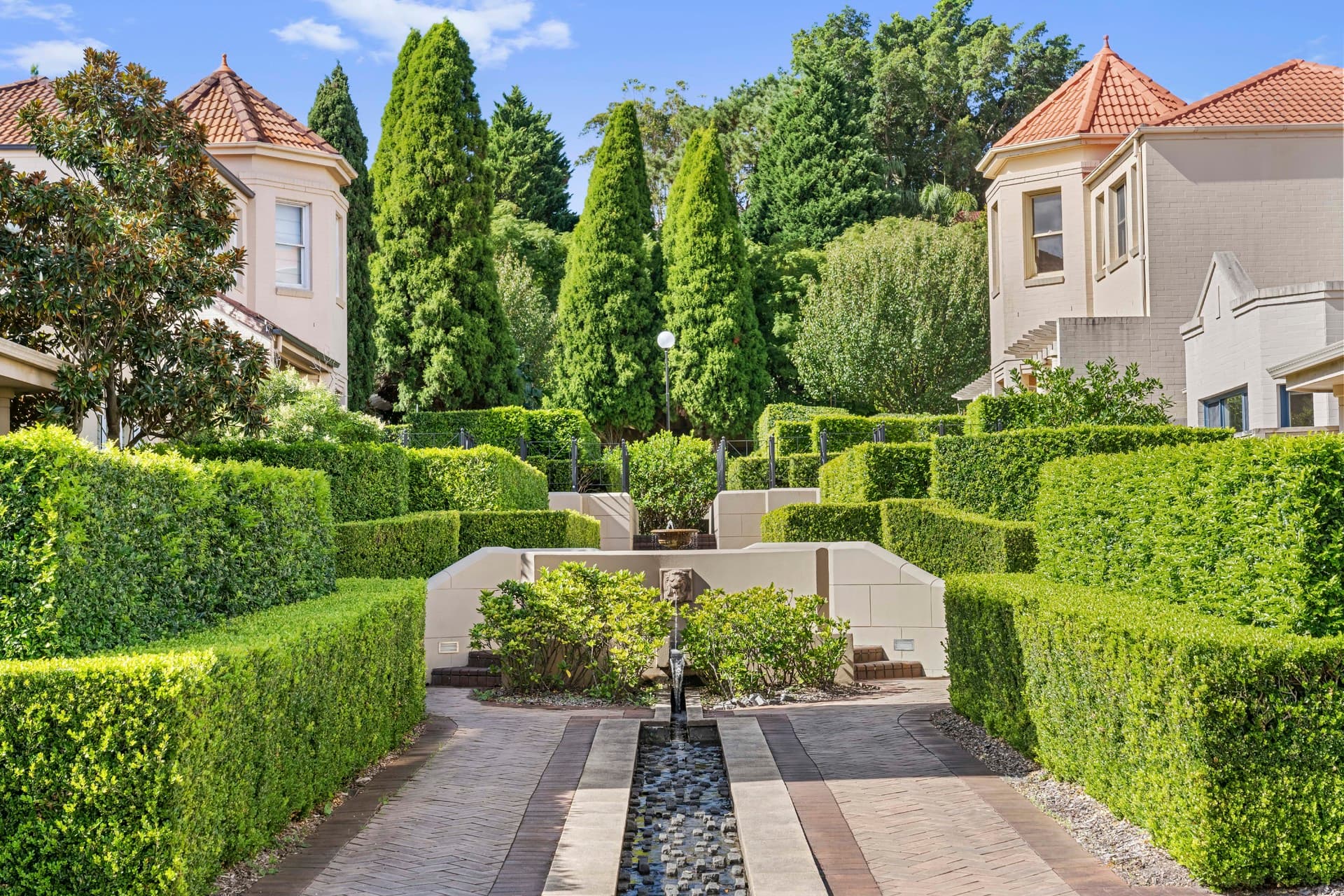 27 The Serpentine, Kensington, Kensington - Thumbnail 2