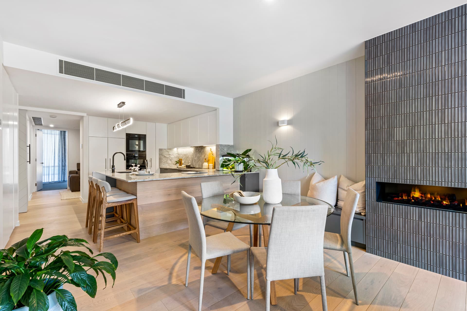 50/68 Sir John Young  Crescent, Woolloomooloo, Mascot - Thumbnail 3