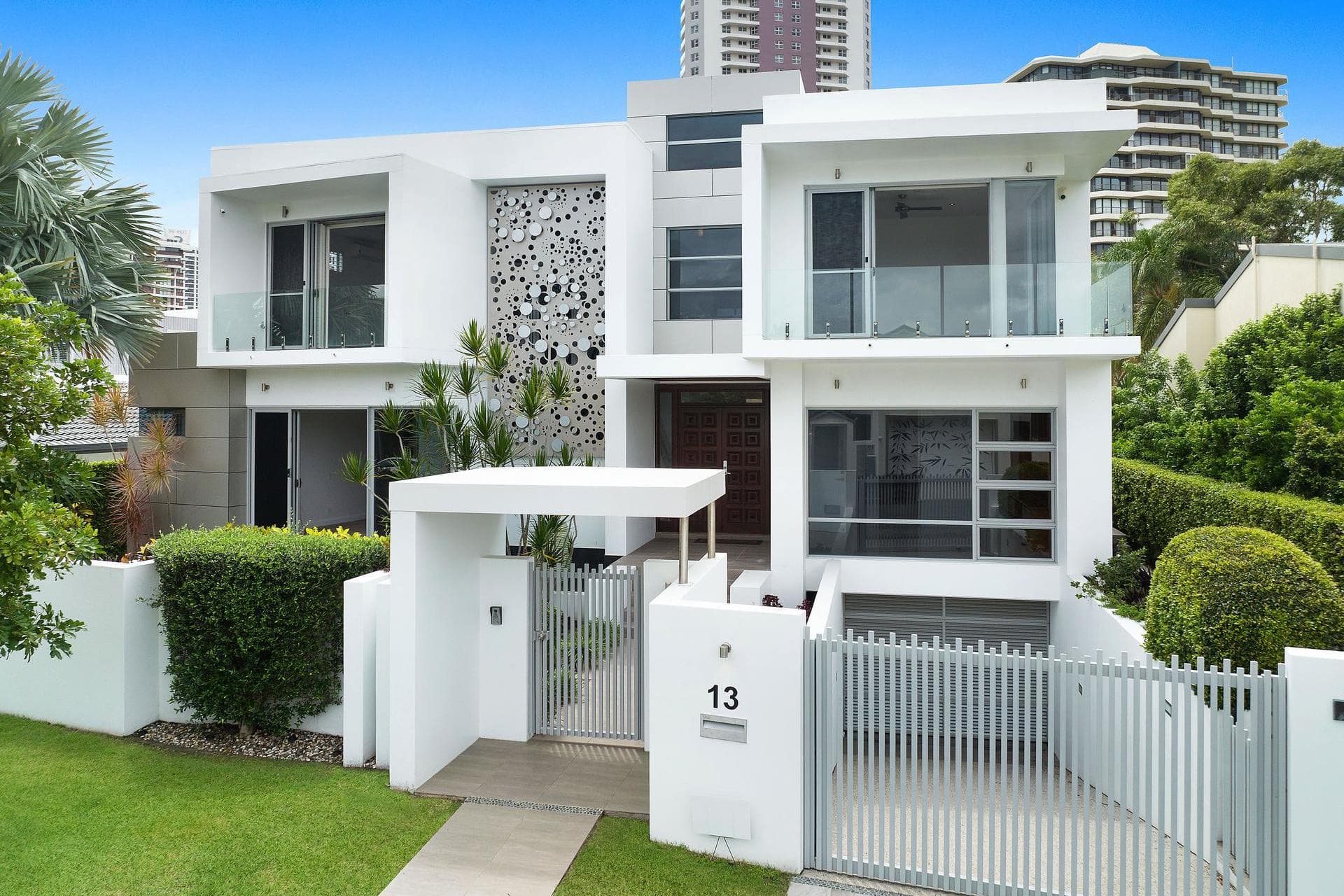 13 Neptune Court, Paradise Waters, QLD, 4217, Surfers Paradise - Thumbnail 2