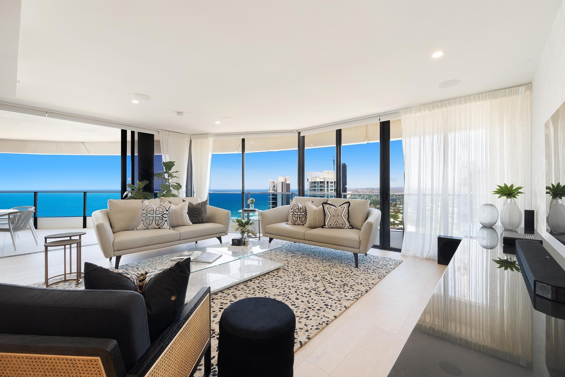 2905/1 Oracle Boulevard, Broadbeach, QLD, 4218, Broadbeach - Thumbnail 3