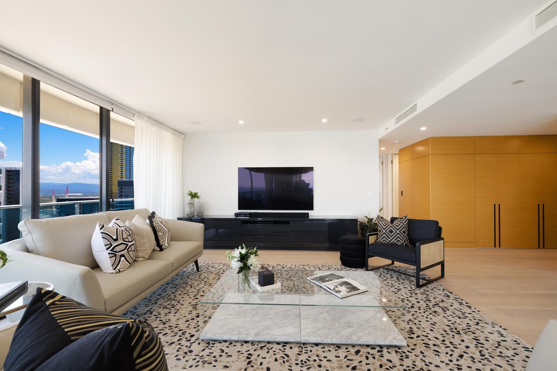 2905/1 Oracle Boulevard, Broadbeach, QLD, 4218, Broadbeach - Thumbnail 5