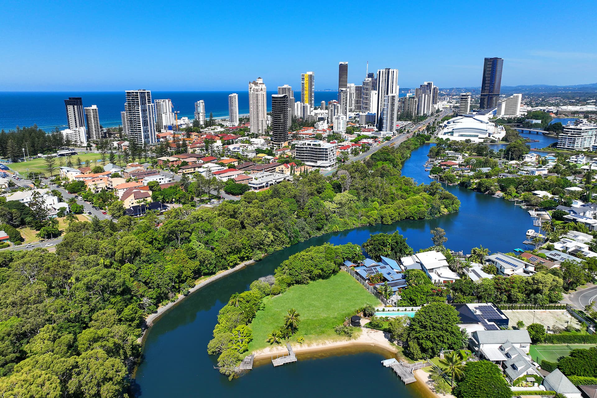 90 Savoy Drive, Broadbeach Waters, QLD, 4218, Broadbeach Waters - Thumbnail 2