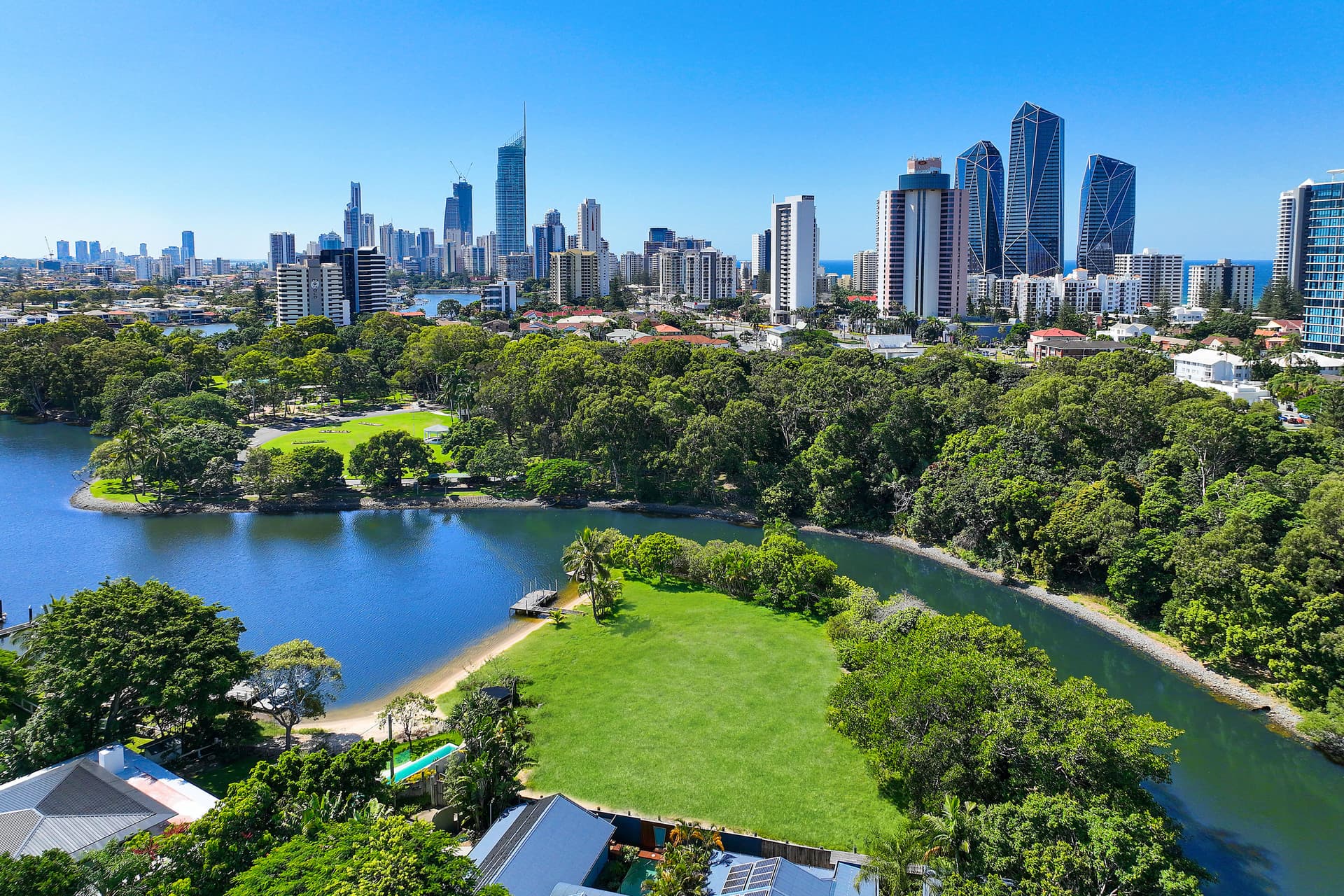90 Savoy Drive, Broadbeach Waters, QLD, 4218, Broadbeach Waters - Thumbnail 4