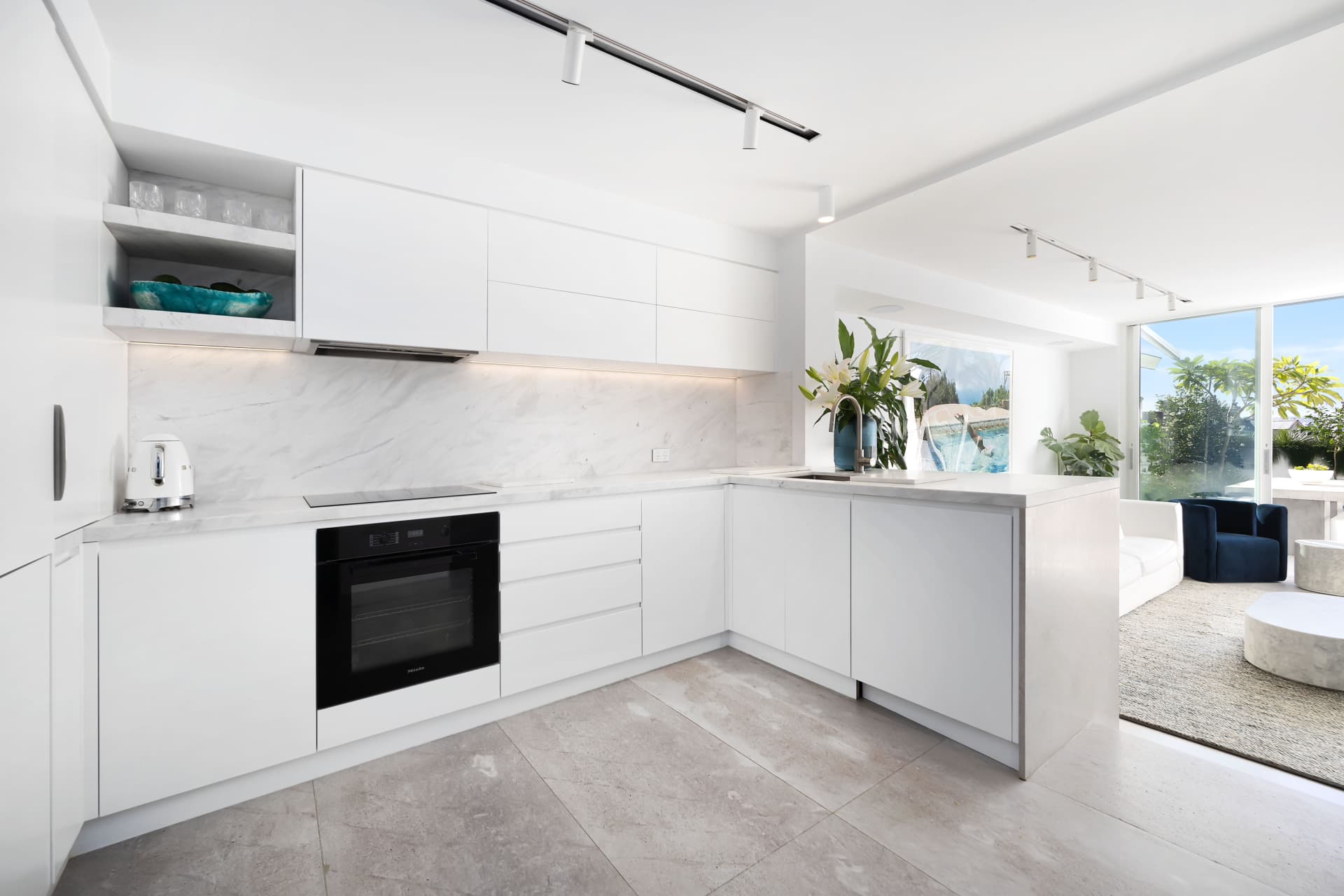 8 Stafford Street, Paddington, Paddington - Thumbnail 2