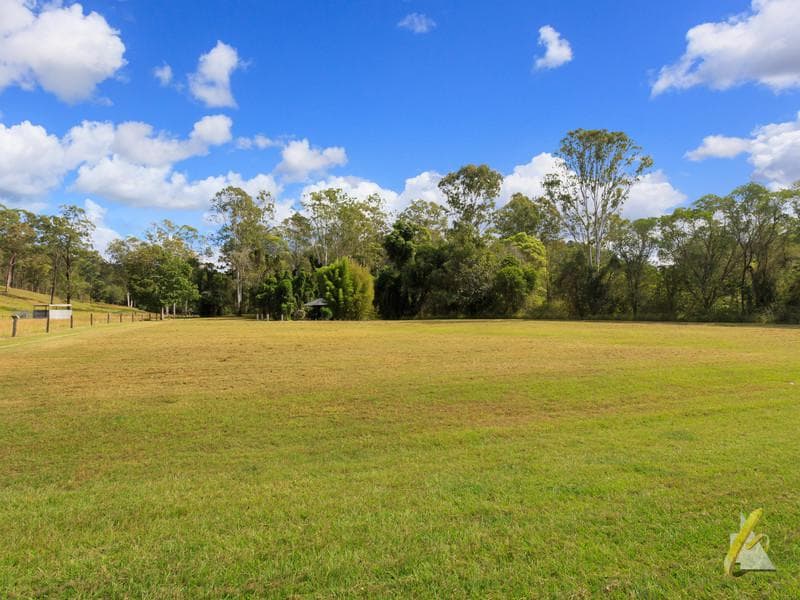 562 Grandview Road, Pullenvale - Thumbnail 2