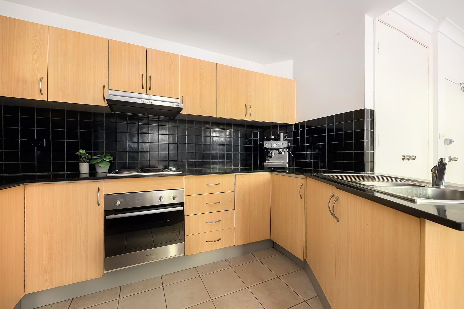 8/17-21A Villiers  Street, Kensington, Kensington - Thumbnail 2