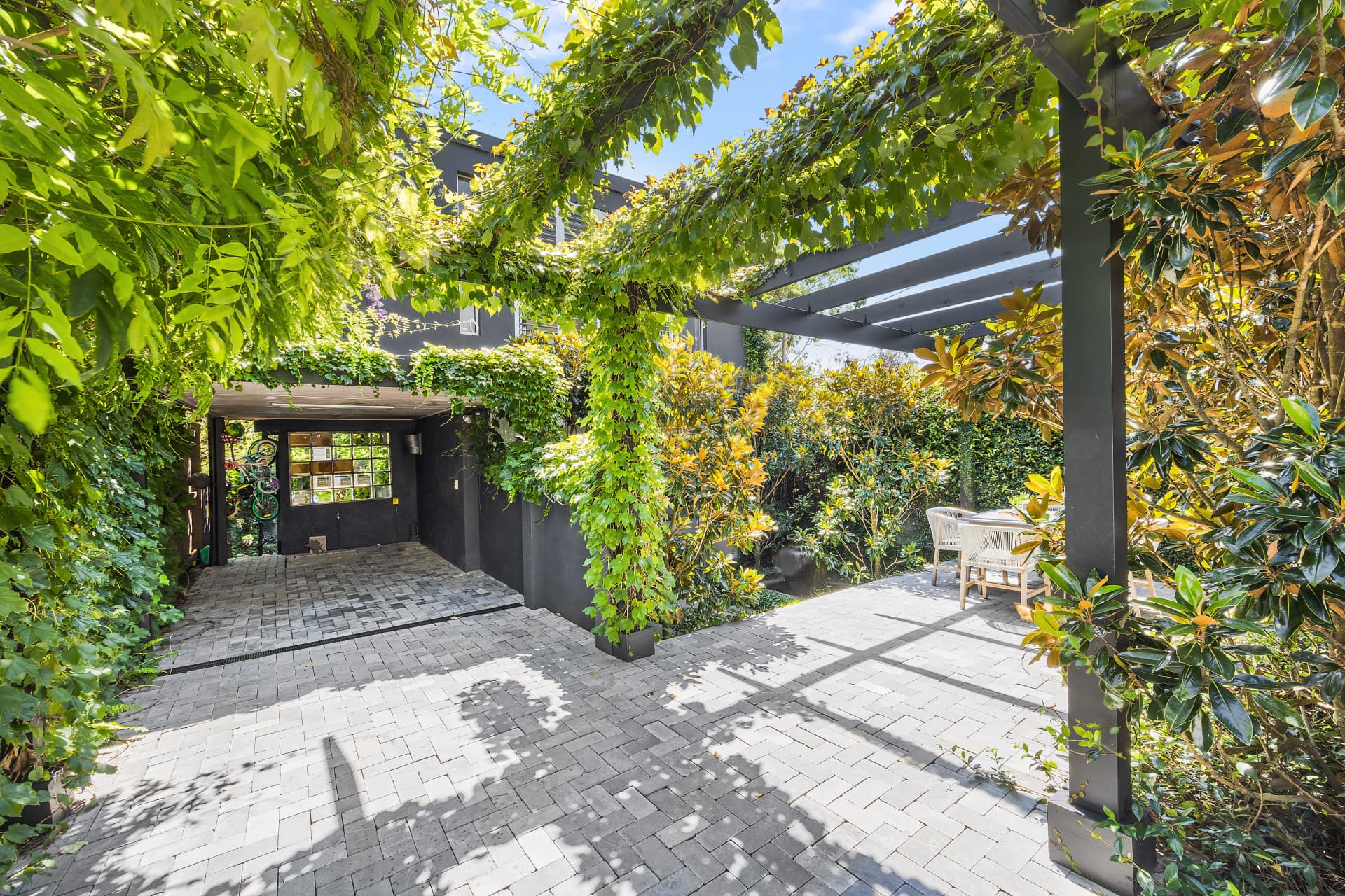 120 Newland Street, Queens Park, Queens Park - Thumbnail 5