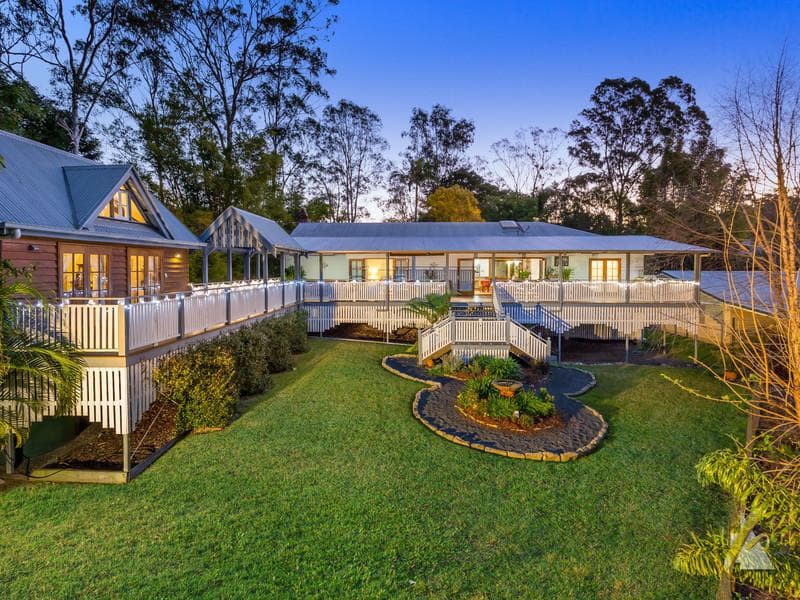 2/220 Old South Head Road (enter via Cambridge Avenue), Vaucluse, Anstead - Image 1