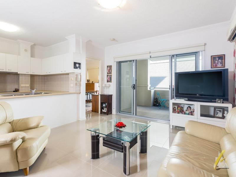 18/28 Belgrave Rd, Indooroopilly - Thumbnail 3