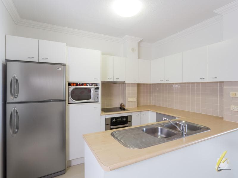 18/28 Belgrave Rd, Indooroopilly - Thumbnail 4