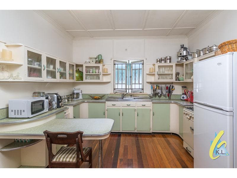 10 Barrett St,  East Ipswich, East Ipswich - Thumbnail 3