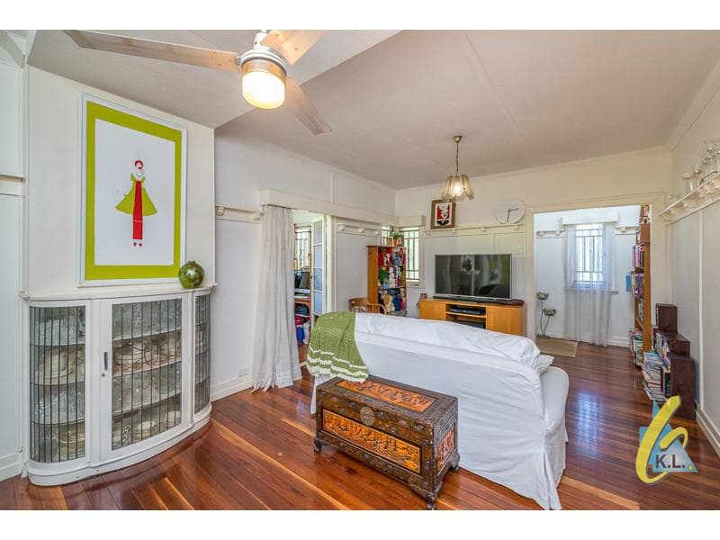 10 Barrett St,  East Ipswich, East Ipswich - Thumbnail 5