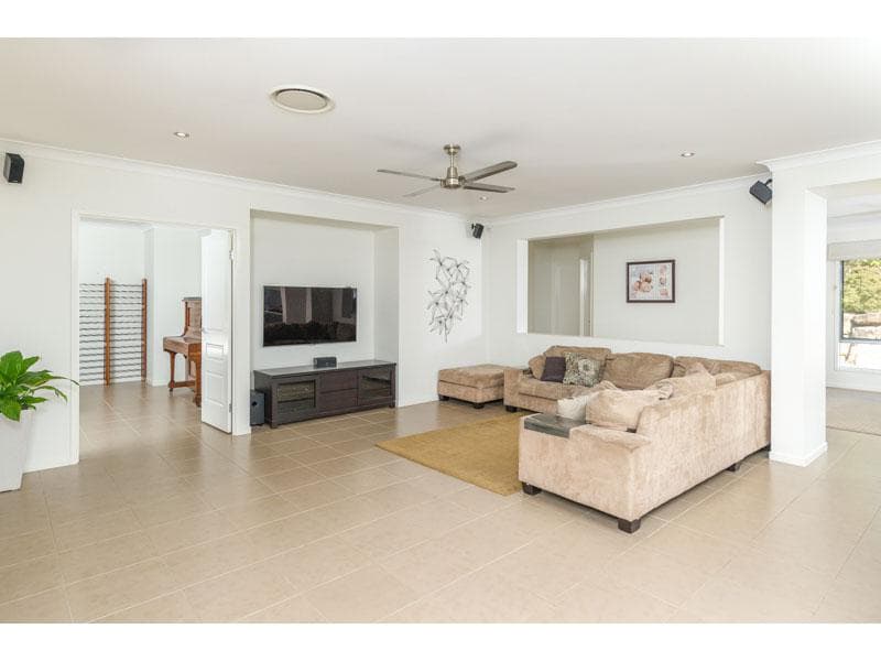39 Highfield Place,  Mount Crosby, Mount Crosby - Thumbnail 4