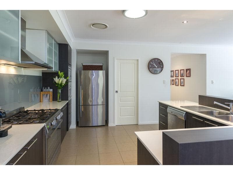 39 Highfield Place,  Mount Crosby, Mount Crosby - Thumbnail 7