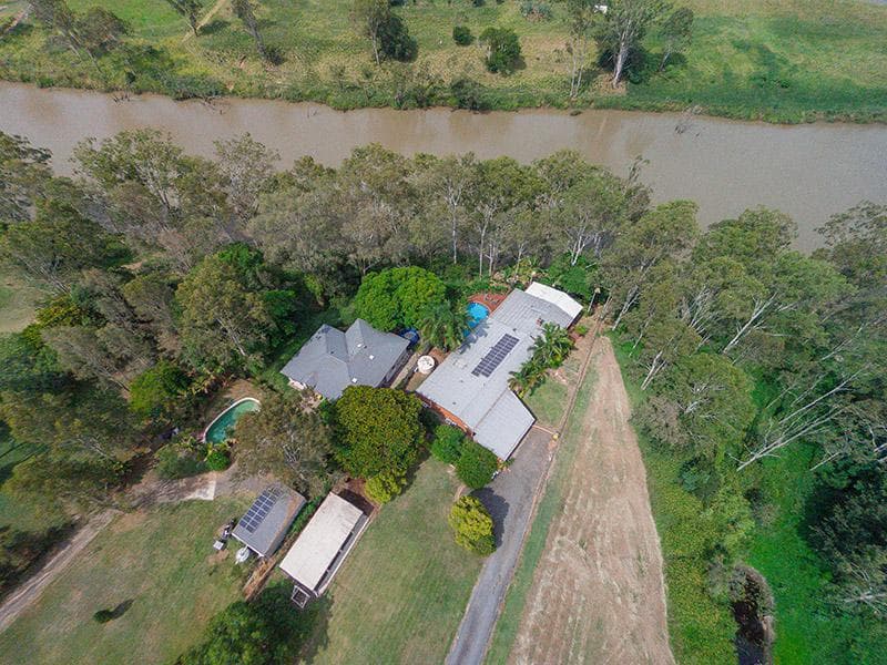 32 Stuart St,  Barellan Point, Barellan Point - Thumbnail 2