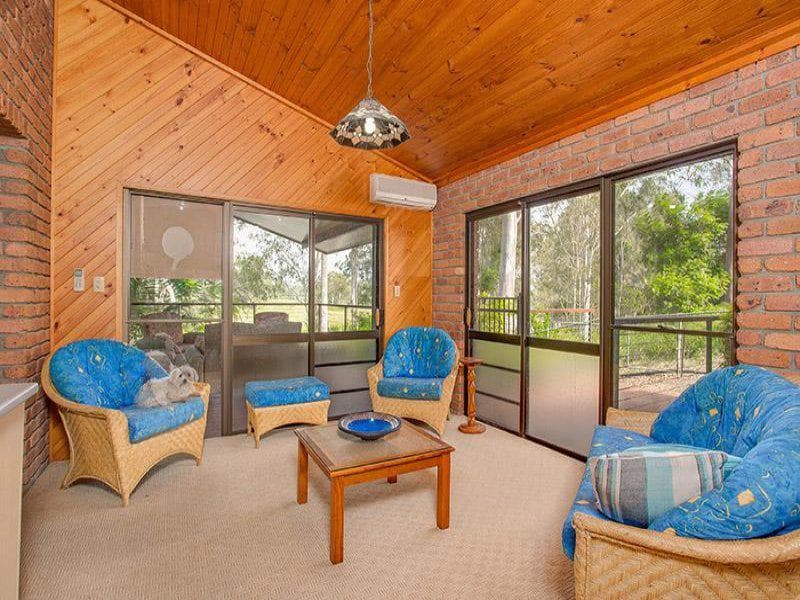 32 Stuart St,  Barellan Point, Barellan Point - Thumbnail 5