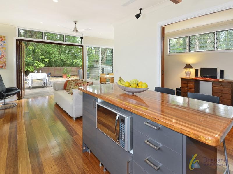 196 Indooroopilly Road,  St Lucia, St Lucia - Thumbnail 2