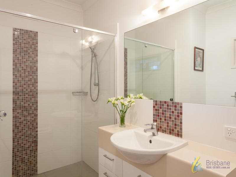 139 Strong Avenue, Graceville - Thumbnail 8