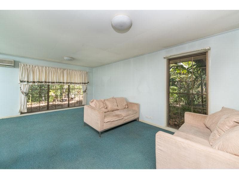 17 Thoona Close,  Karana Downs, Karana Downs - Thumbnail 4