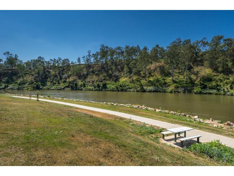 23 Nalya Crescent,  Karana Downs, Karana Downs - Thumbnail 2