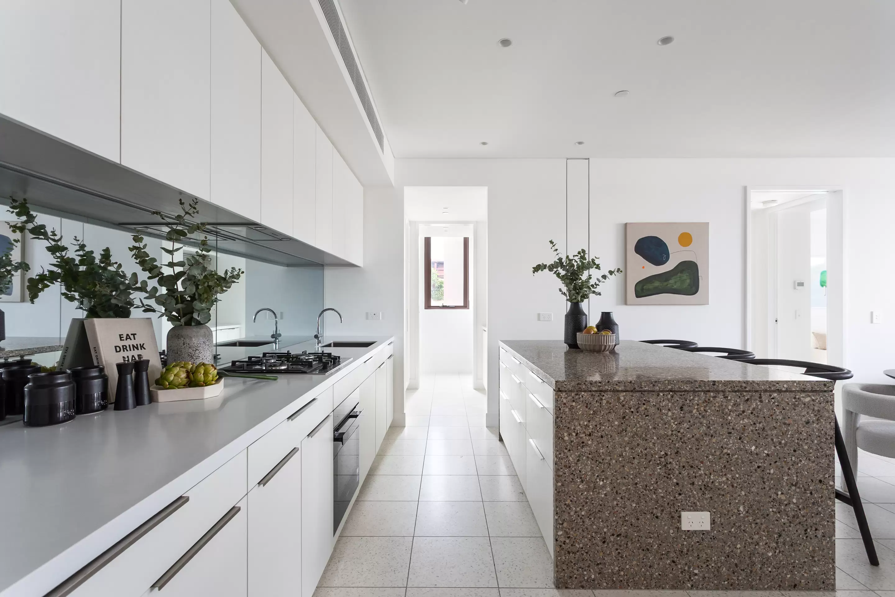 504/6 Baptist Street, Redfern, Terrigal - Thumbnail 6