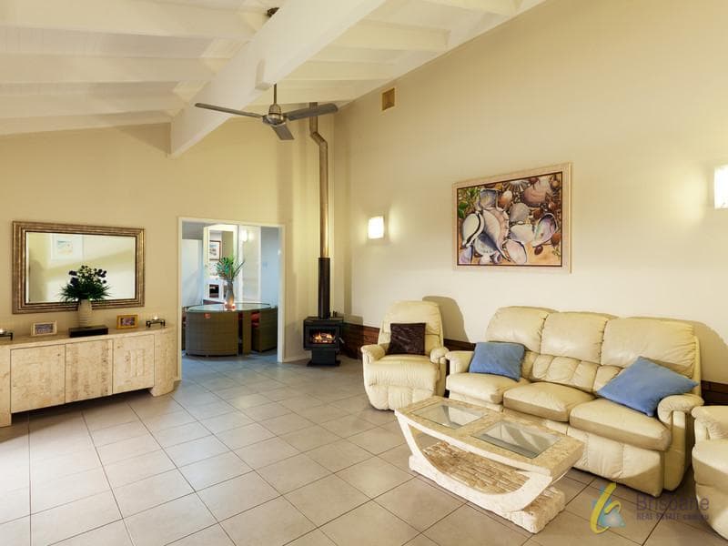 1/12 Hughes Street, Point Clare, Point Clare - Thumbnail 2