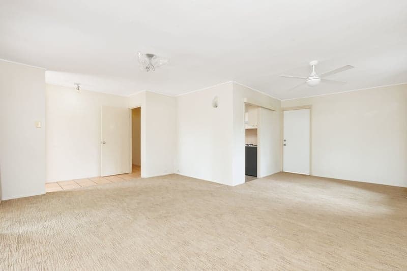 1 Dumbarton Drive, Kenmore - Thumbnail 3
