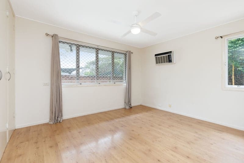 1 Dumbarton Drive, Kenmore - Thumbnail 5