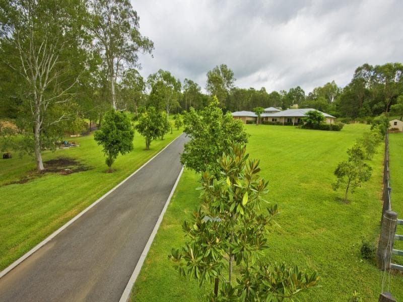 1/18 Oaks Avenue, Pullenvale - Thumbnail 2