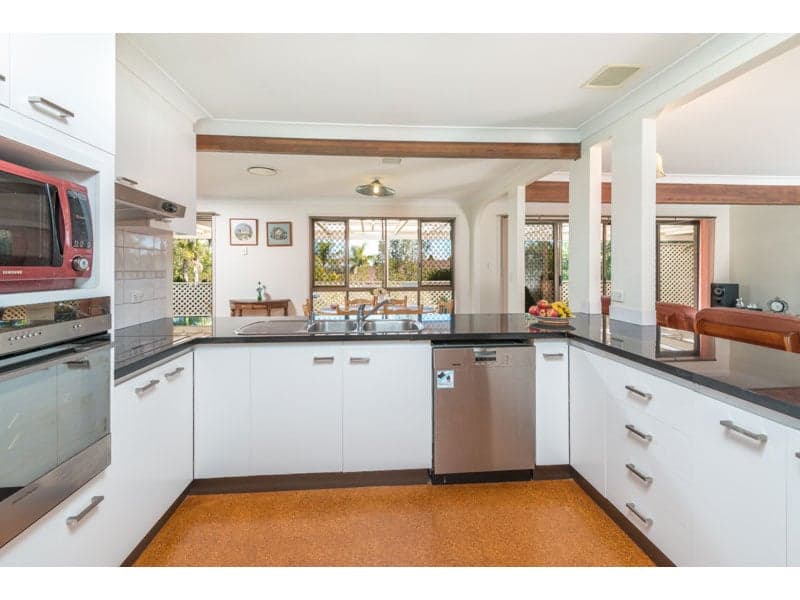24 Rialanna Street,  Kenmore, Kenmore - Thumbnail 6