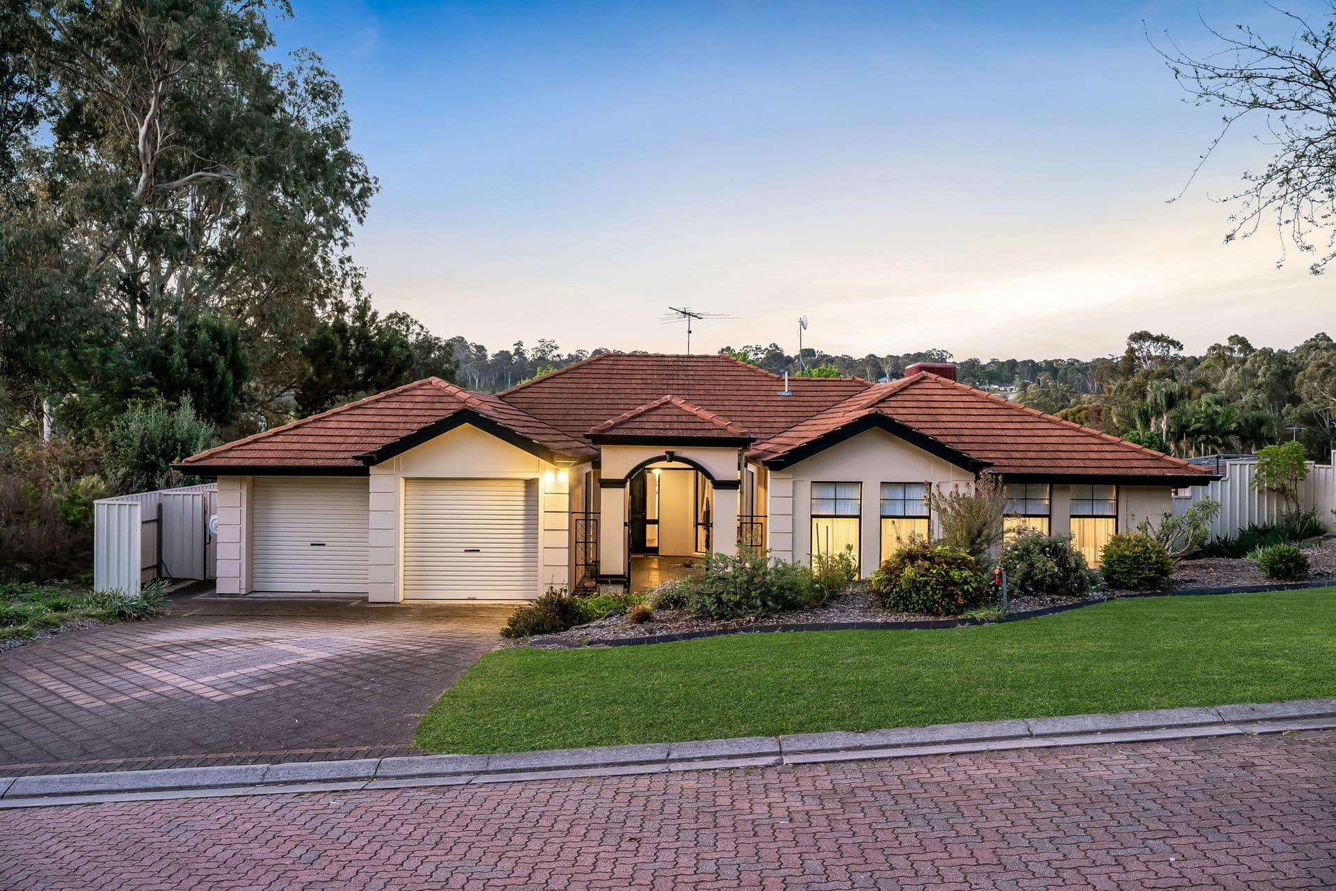 9 Roger Court, Athelstone - Image 1