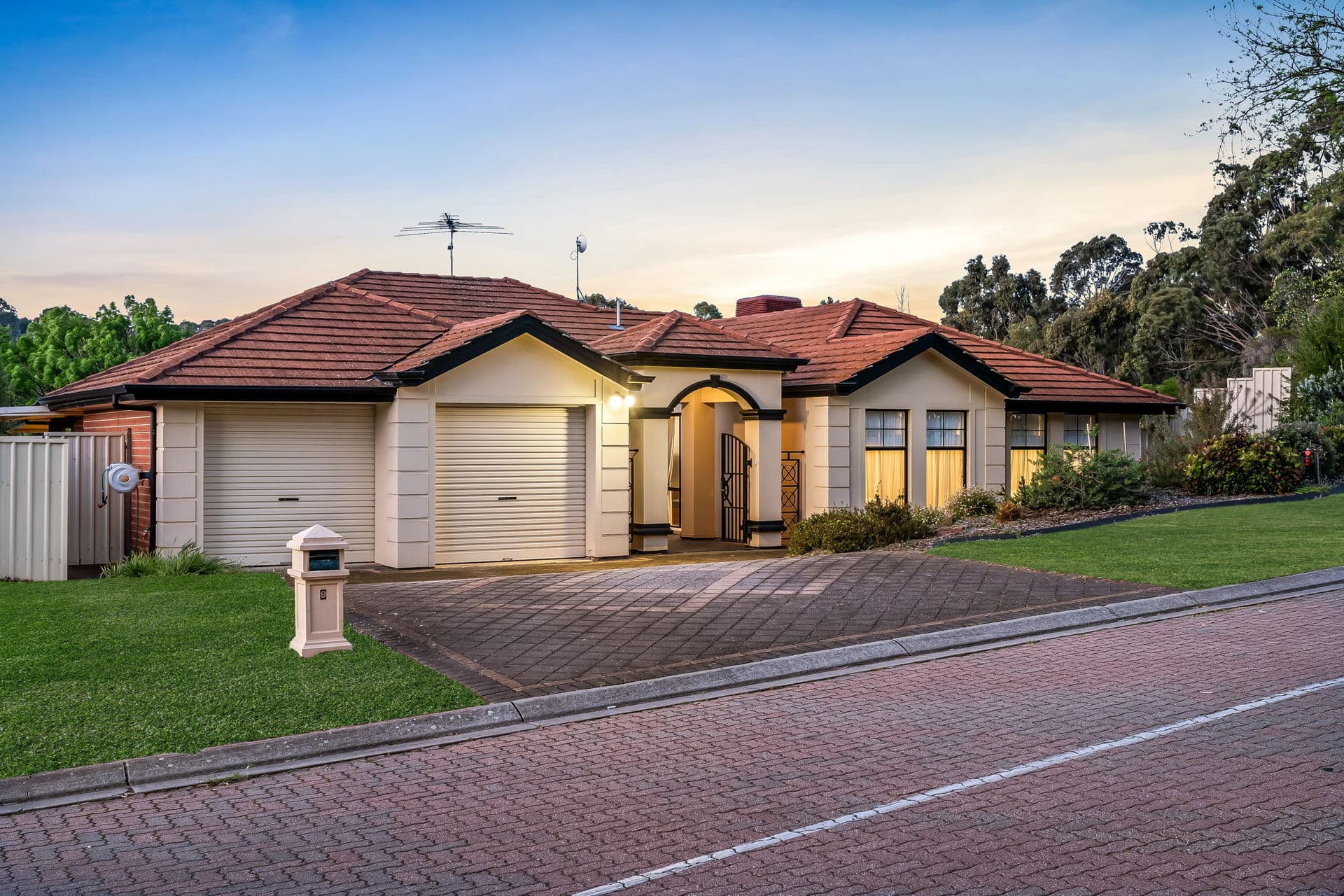 9 Roger Court, Athelstone - Thumbnail 2